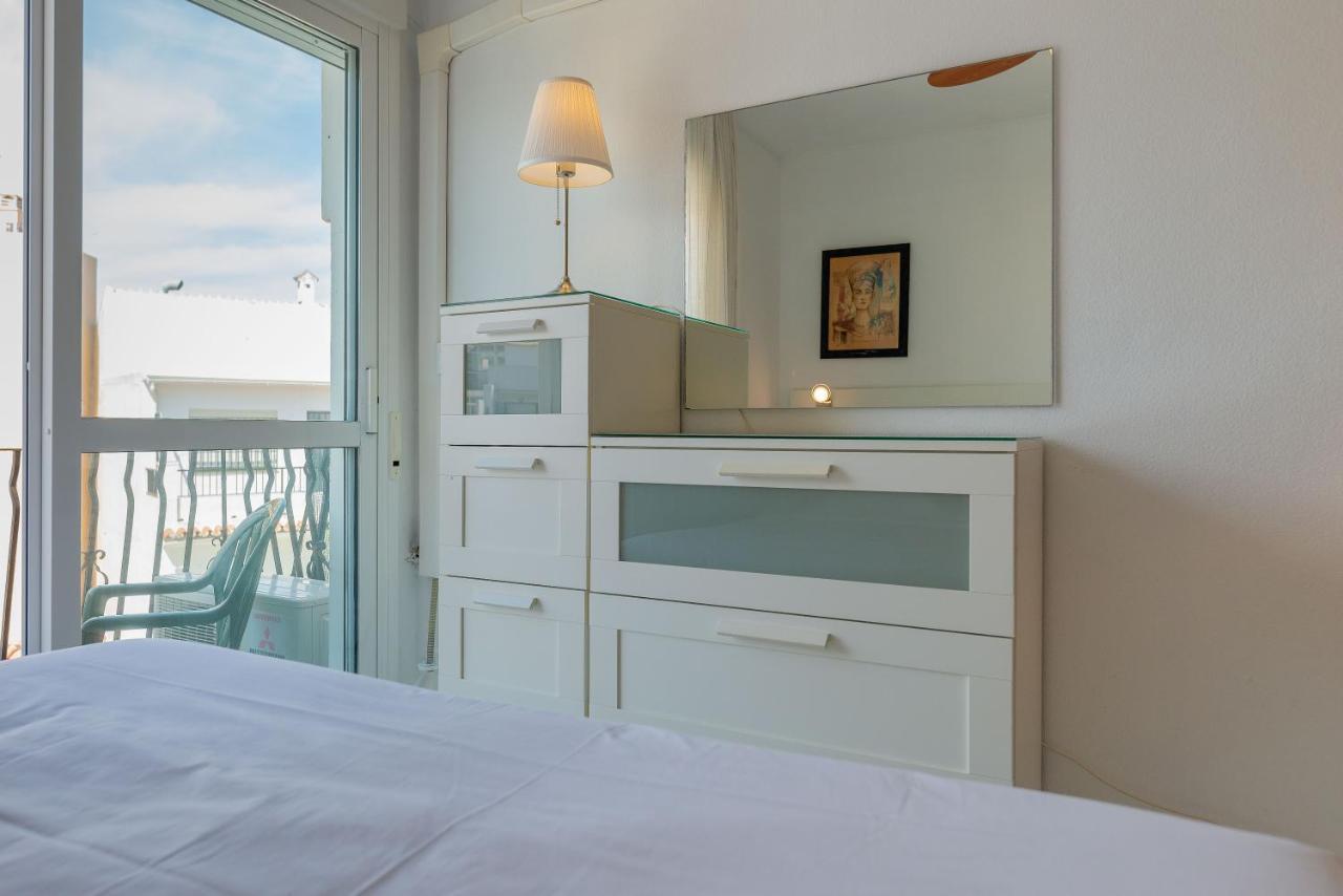 Homeforguest Bright Studio In La Carihuela Near The Beach Torremolinos Buitenkant foto