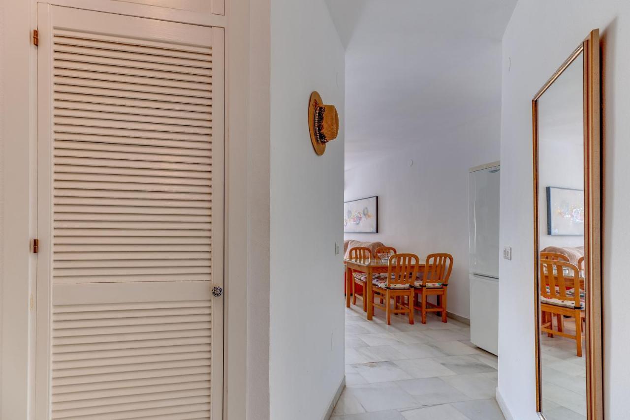 Homeforguest Bright Studio In La Carihuela Near The Beach Torremolinos Buitenkant foto