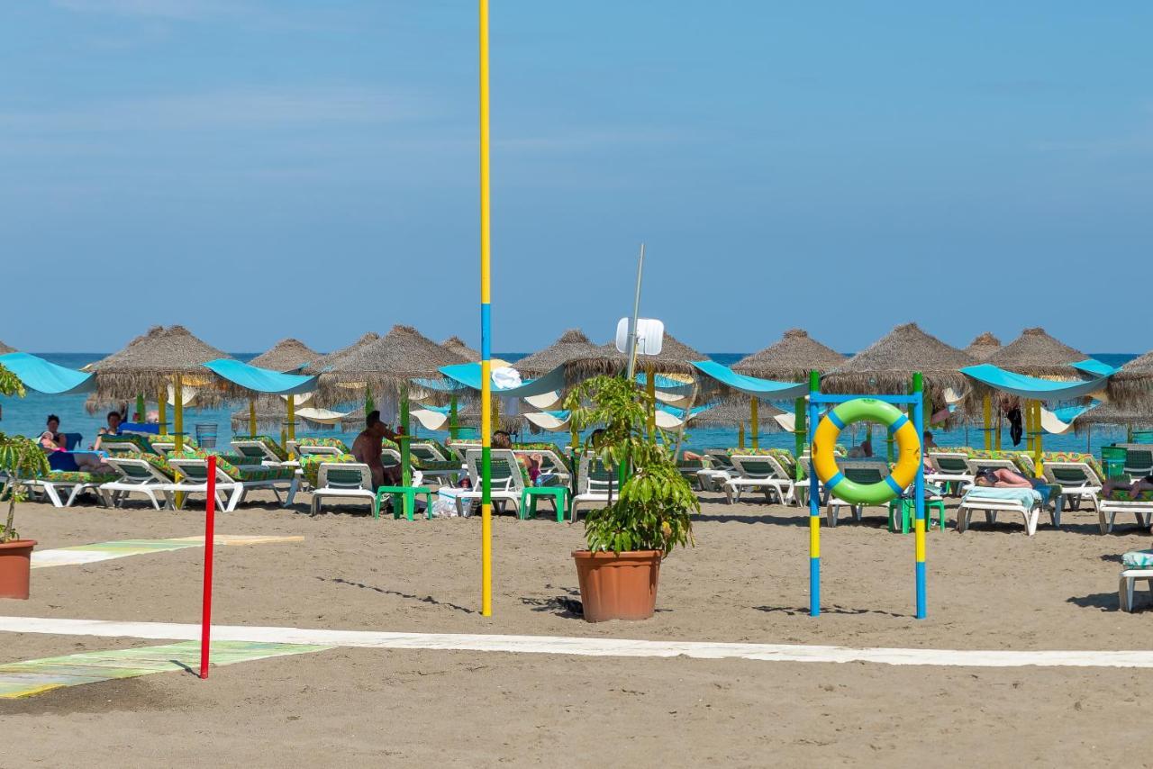 Homeforguest Bright Studio In La Carihuela Near The Beach Torremolinos Buitenkant foto