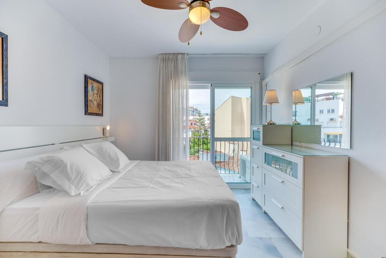 Homeforguest Bright Studio In La Carihuela Near The Beach Torremolinos Buitenkant foto