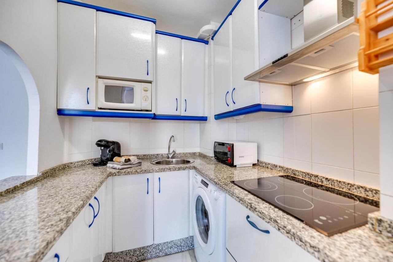 Homeforguest Bright Studio In La Carihuela Near The Beach Torremolinos Buitenkant foto